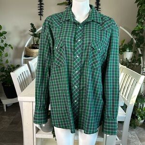 VTG  men’s wrangler, green and blue flag western pearl button down shirt XXL 🕰️